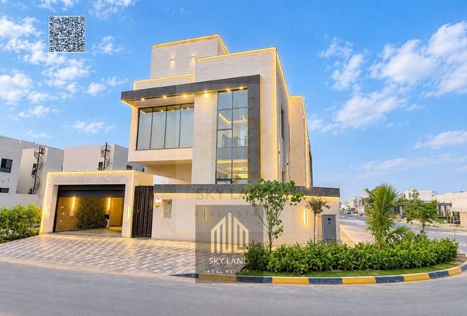No annual fees – Negotiable – Freehold