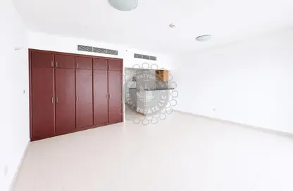 Apartment - 1 Bedroom - 2 Bathrooms for rent in Cricket Tower - Dubai Sports City - Dubai