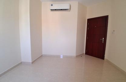 Apartment - 1 - 1 for rent in Fire Station Road - Muwaileh - Sharjah Apartment - 1 - 1 for rent in Fire Station Road - Muwaileh - Sharjah