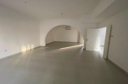 Villa - 3 - 4 for rent in Al Marwa Tower 1 - Al Marwa Towers - Cornich Al Buhaira - Sharjah