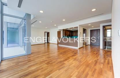 Apartment - 3 Bedrooms - 4 Bathrooms for rent in Burj Daman - DIFC - Dubai