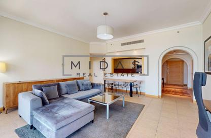 Apartment - 2 - 4 for rent in Al Nabat - Shoreline Apartments - Palm Jumeirah - Dubai