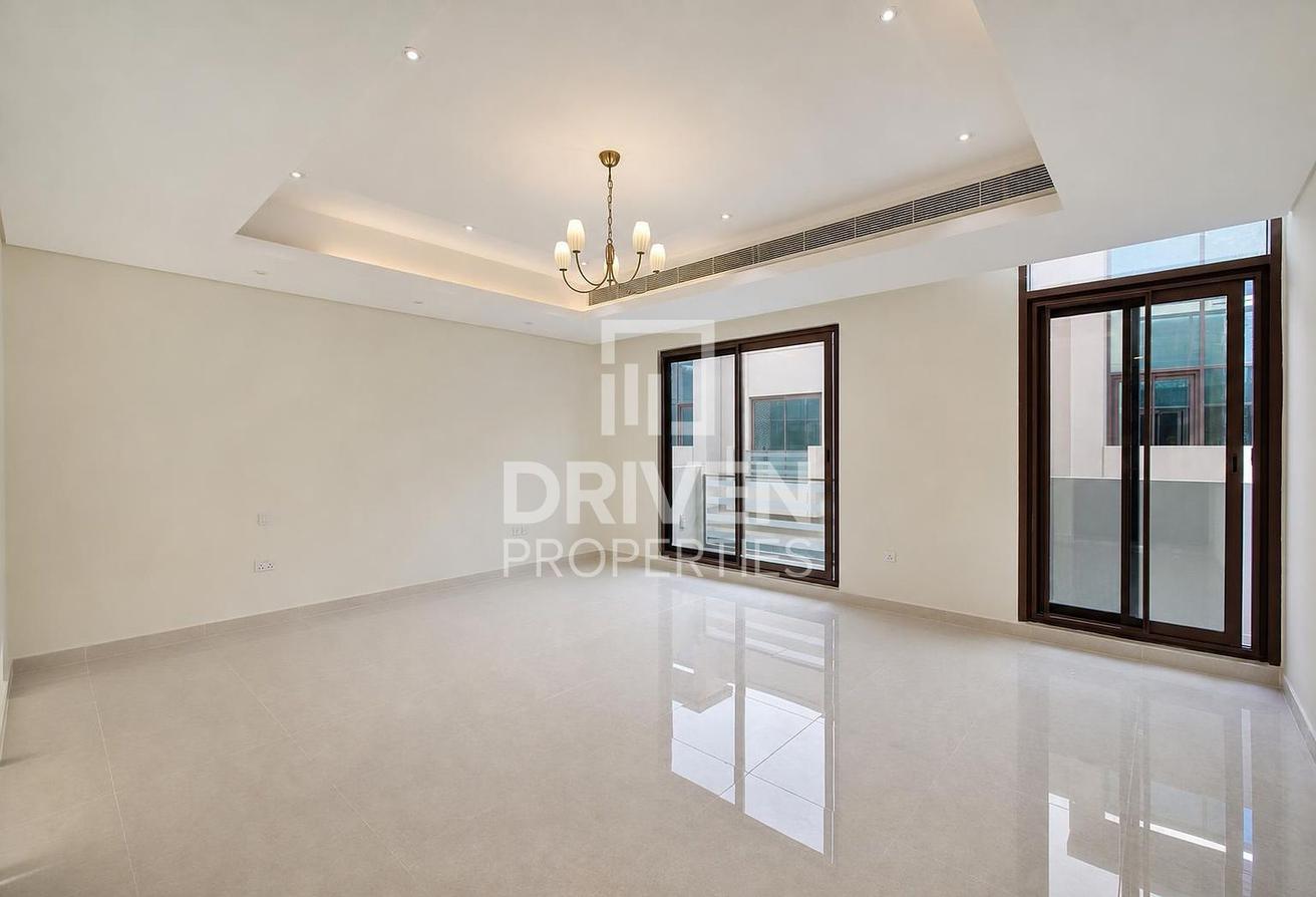 Vastu | Well Maintained | Spacious Layout photo 7