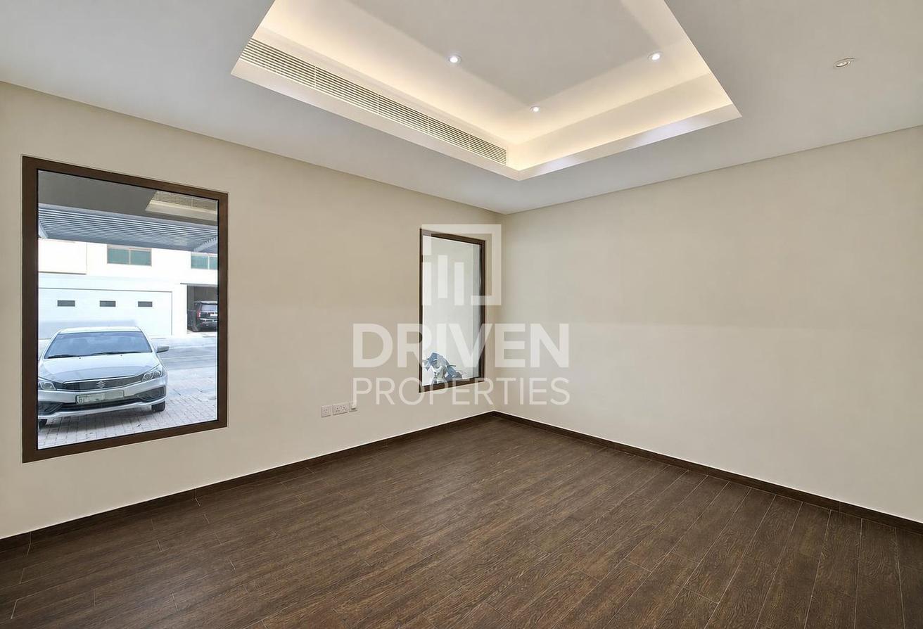Vastu | Well Maintained | Spacious Layout photo 13