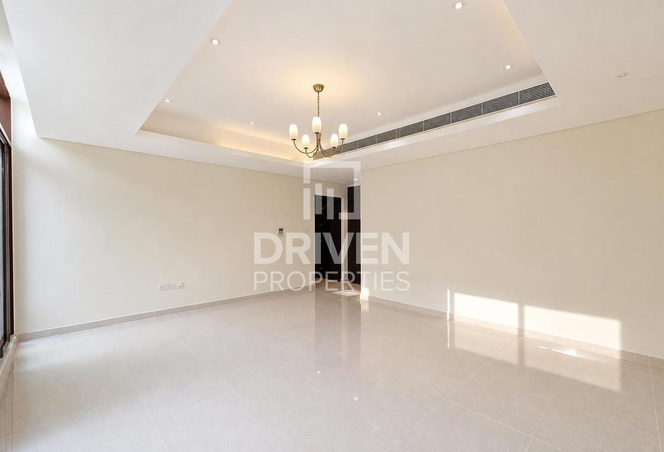 Vastu | Well Maintained | Spacious Layout photo 18