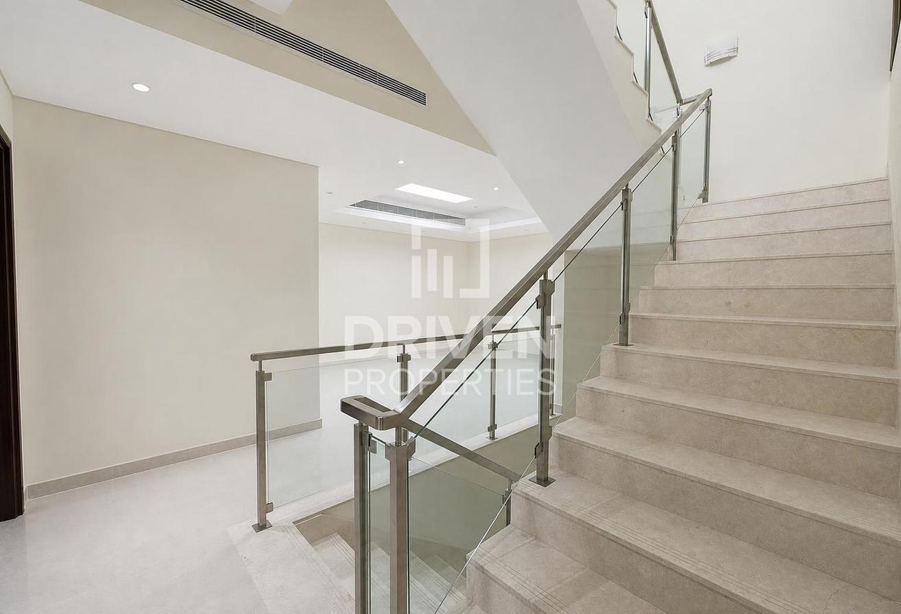 Vastu | Well Maintained | Spacious Layout photo 6