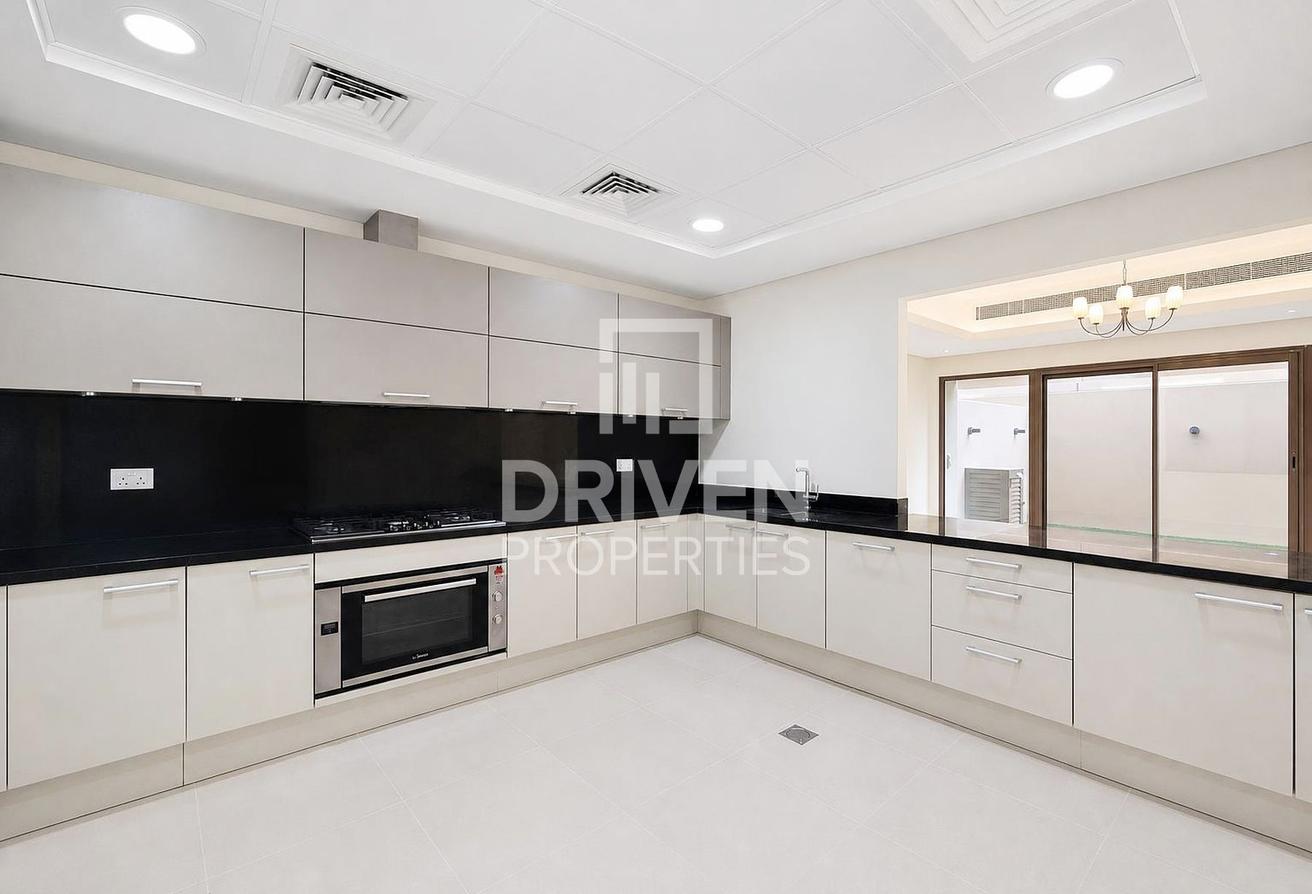 Vastu | Well Maintained | Spacious Layout photo 21