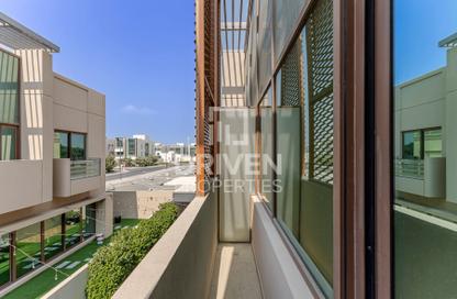 Townhouse - 4 Bedrooms - 6 Bathrooms for rent in Grand Views - Meydan Gated Community - Meydan - Dubai Townhouse - 4 Bedrooms - 6 Bathrooms for rent in Grand Views - Meydan Gated Community - Meydan - Dubai
