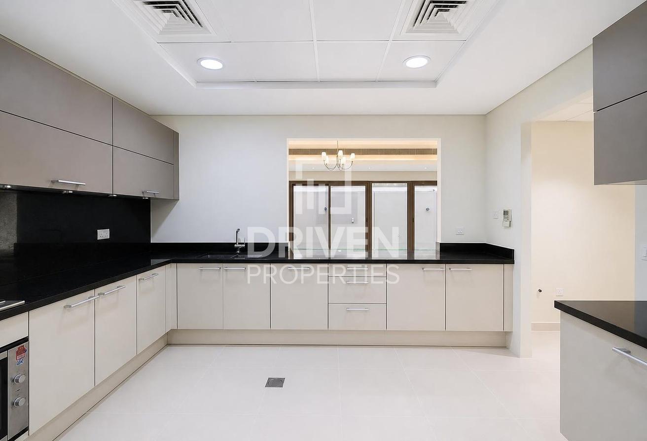 Vastu | Well Maintained | Spacious Layout photo 20