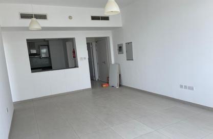 Apartment - 2 Bedrooms - 3 Bathrooms for rent in Waterfall District - Al Ghadeer - Abu Dhabi Apartment - 2 Bedrooms - 3 Bathrooms for rent in Waterfall District - Al Ghadeer - Abu Dhabi
