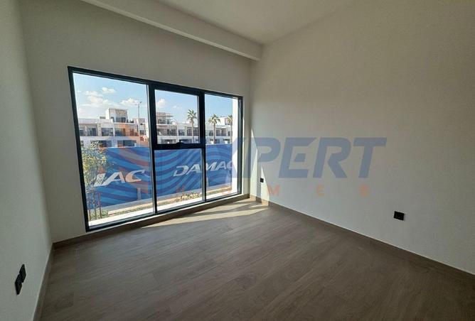 77365567 - Property Image 2