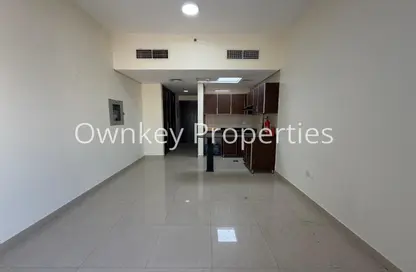 Apartment - Studio - 1 Bathroom for rent in Burj Residence 2 - District 10 - Jumeirah Village Circle - Dubai