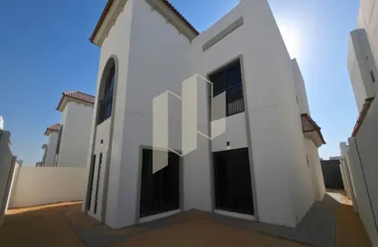 Villa - 4 Bedrooms - 6 Bathrooms for sale in Fay Al Reeman II - Al Shamkha - Abu Dhabi