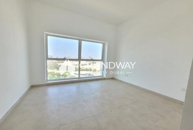 Stylish Apartment | Spacious | Prime Location