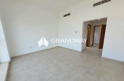 Apartment - 2 - 3 for rent in R408 Building - Al Muraqqabat - Deira - Dubai