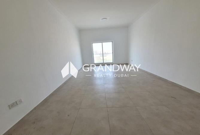 Stylish Apartment | Spacious | Prime Location photo 3