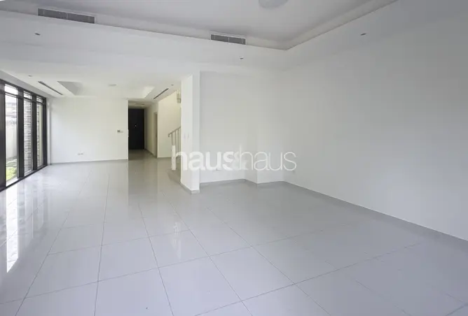 156916795 - Property Image 2
