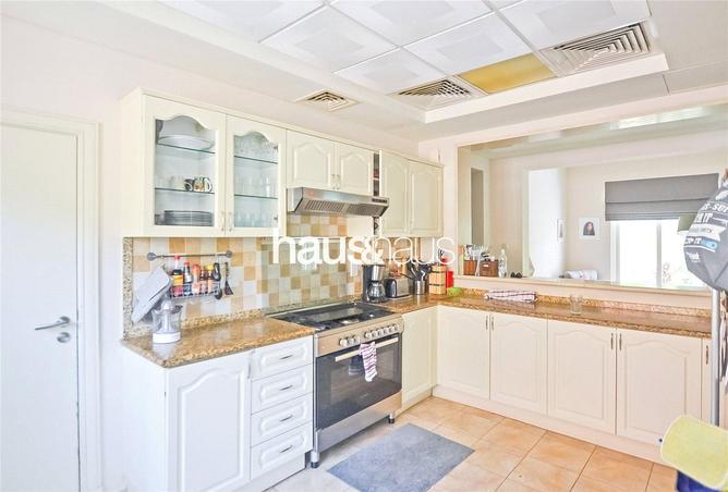 73687386 - Property Image 3