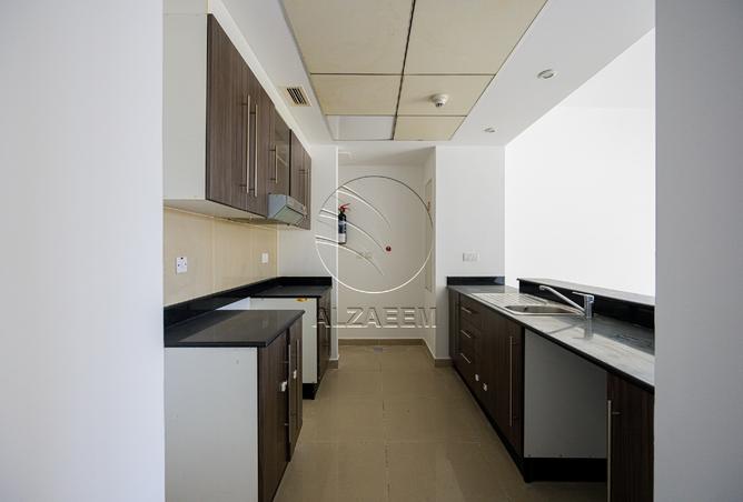 74240725 - Property Image 3