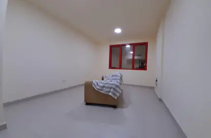 Apartment - 2 Bedrooms - 2 Bathrooms for rent in Hamdan Street - Abu Dhabi Apartment - 2 Bedrooms - 2 Bathrooms for rent in Hamdan Street - Abu Dhabi