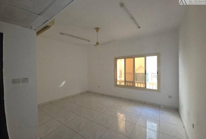 STUDIO FLAT AVAILABLE FOR RENT BUR DUBAI photo 3