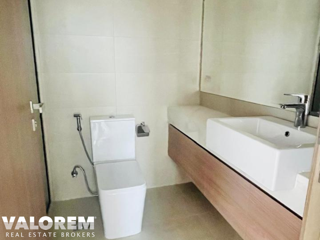 UNFURNISHED 2BR | VACANT | SPACIOUS LAYOUT — image 10
