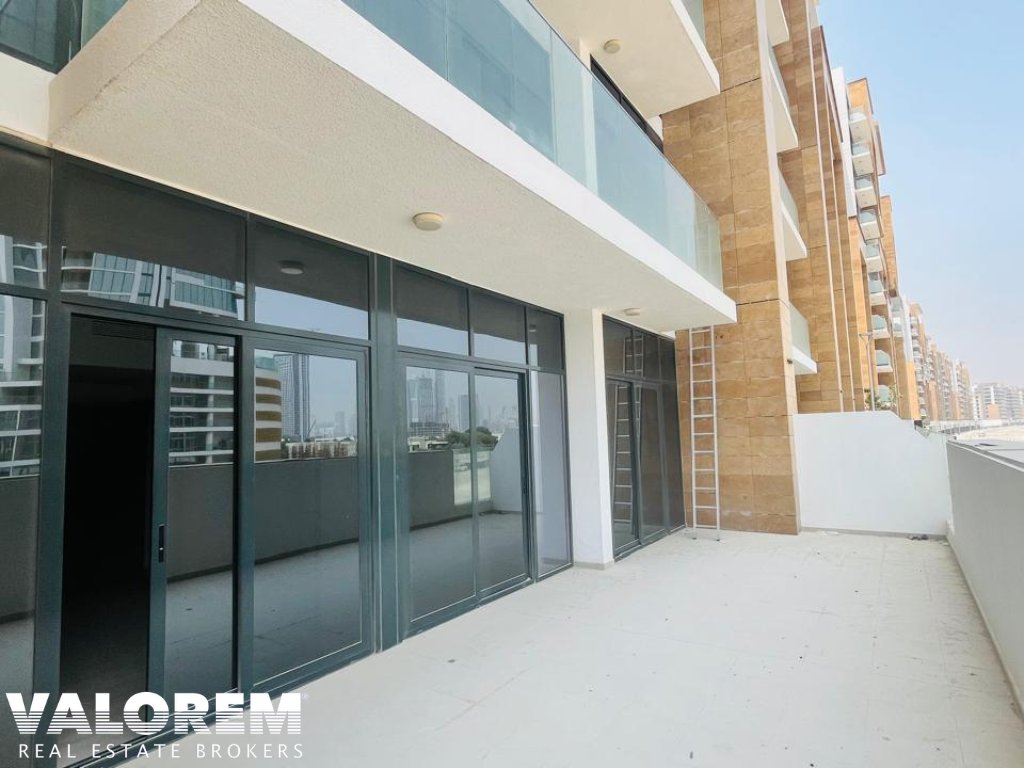 UNFURNISHED 2BR | VACANT | SPACIOUS LAYOUT — Premium Real Estate Property in Dubai by Valorem