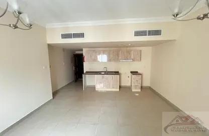 شقة - 1 حمام للايجار في برج الندى - النهدة - الشارقة