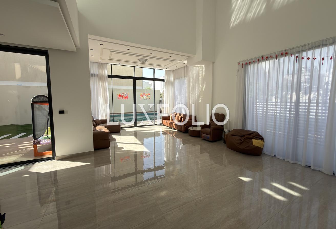 Large Layout | Vacant | Private Pool photo 11