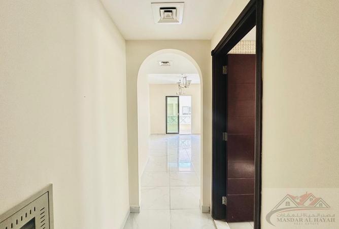 113720001 - Property Image 3