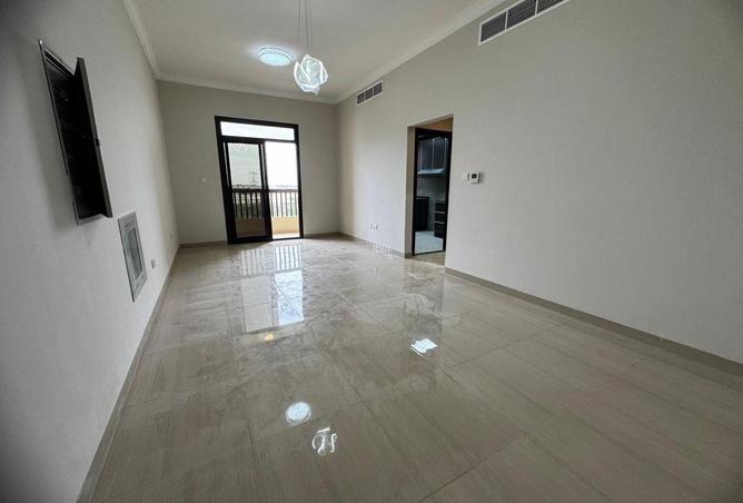 70280435 - Property Image 2