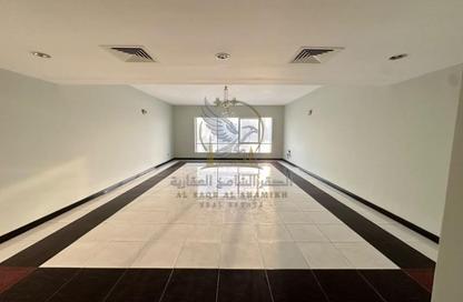 Apartment - 4 - 5 for rent in Marbella Resort - Al Majaz 1 - Al Majaz - Sharjah Apartment - 4 - 5 for rent in Marbella Resort - Al Majaz 1 - Al Majaz - Sharjah