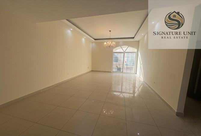 76985177 - Property Image 3