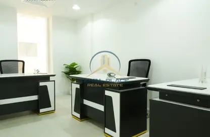 مكتب - غرفة نوم - 1 حمام للايجار في مركز القرهود للأعمال - منطقة القرهود - دبي