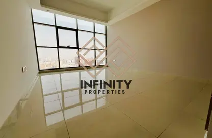 Apartment - 2 Bedrooms - 3 Bathrooms for sale in Gulfa Towers - Al Rashidiya 1 - Al Rashidiya - Ajman