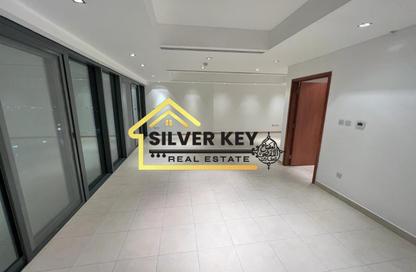 Apartment - 3 - 4 for rent in Al Khan Corniche - Al Khan - Sharjah