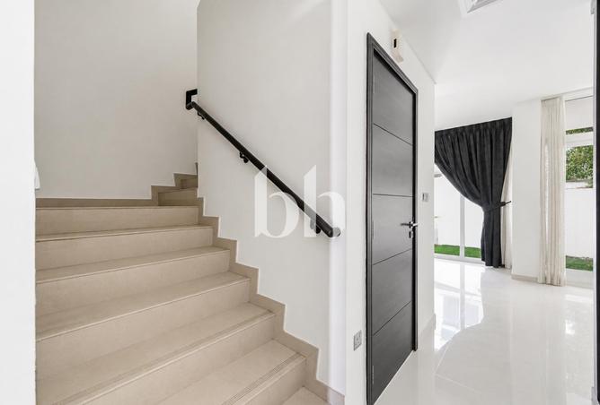 3-bed townhouse in Albizia · Vacant — photo 3