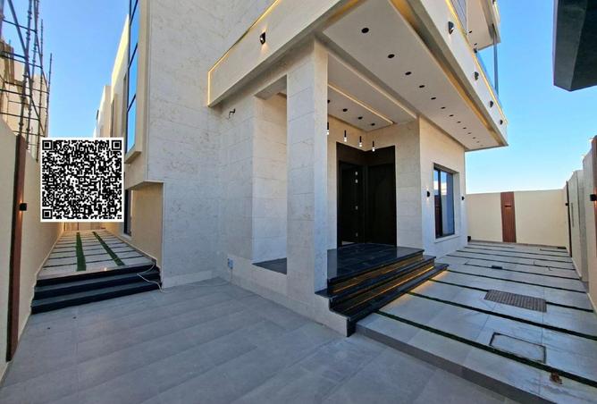 98275312 - Property Image 3
