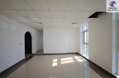 Apartment - 2 Bedrooms - 3 Bathrooms for rent in Dafan Al Nakheel - Ras Al Khaimah