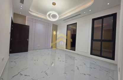 Whole Building - 7+ - 7+ for rent in Umm Al Thuoob - Umm Al Quwain