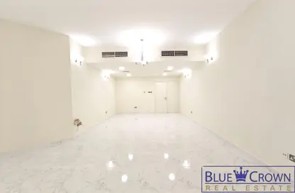 Apartment - 2 Bedrooms - 3 Bathrooms for rent in Diplomat Building - Umm Hurair 1 - Umm Hurair - Dubai