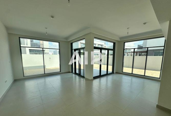 54384817 - Property Image 2