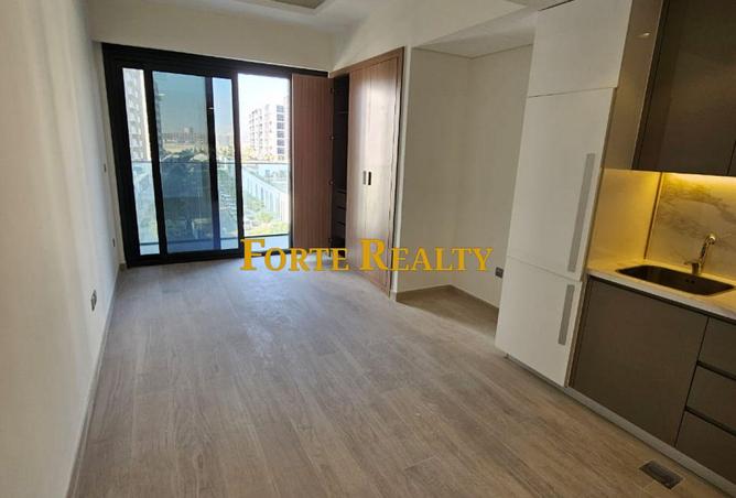 Premium Studio | Chiller Free | Prime Location