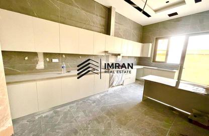 Villa - 4 Bedrooms - 7 Bathrooms for sale in Al Hooshi Villas - Hoshi - Al Badie - Sharjah Villa - 4 Bedrooms - 7 Bathrooms for sale in Al Hooshi Villas - Hoshi - Al Badie - Sharjah