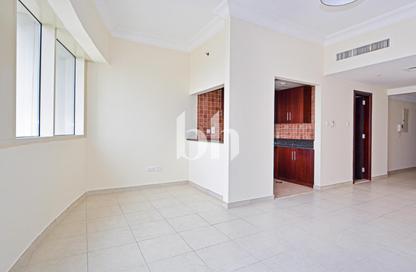 Apartment - 1 Bedroom - 2 Bathrooms for rent in Lake Shore Tower - JLT Cluster Y - Jumeirah Lake Towers - Dubai