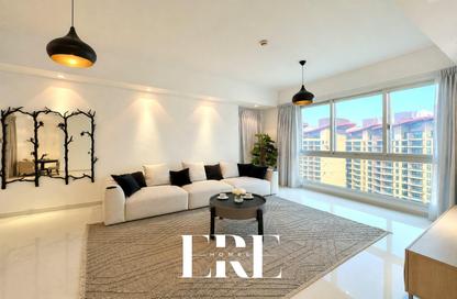 Apartment - 2 - 2 for sale in Marina Residences 6 - Marina Residences - Palm Jumeirah - Dubai