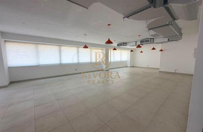 Office Space - Studio for rent in Al Khaleej Building - Al Karama - Dubai