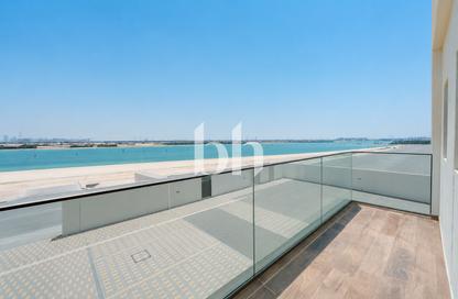 Villa - 5 - 6 for sale in Nad Al Dhabi - Al Jubail Island - Abu Dhabi