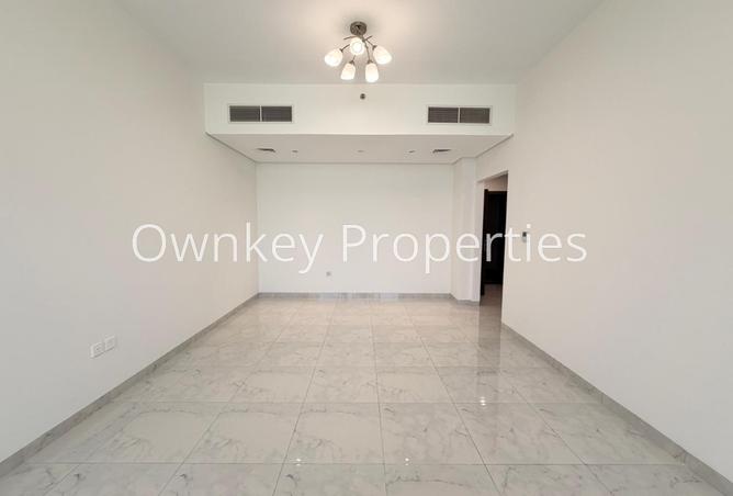 Hot Location | Stylish Unit | All Facilities photo 2