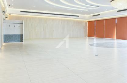 Shop - Studio - 1 for rent in Deira Business Centre - Al Khabaisi - Deira - Dubai